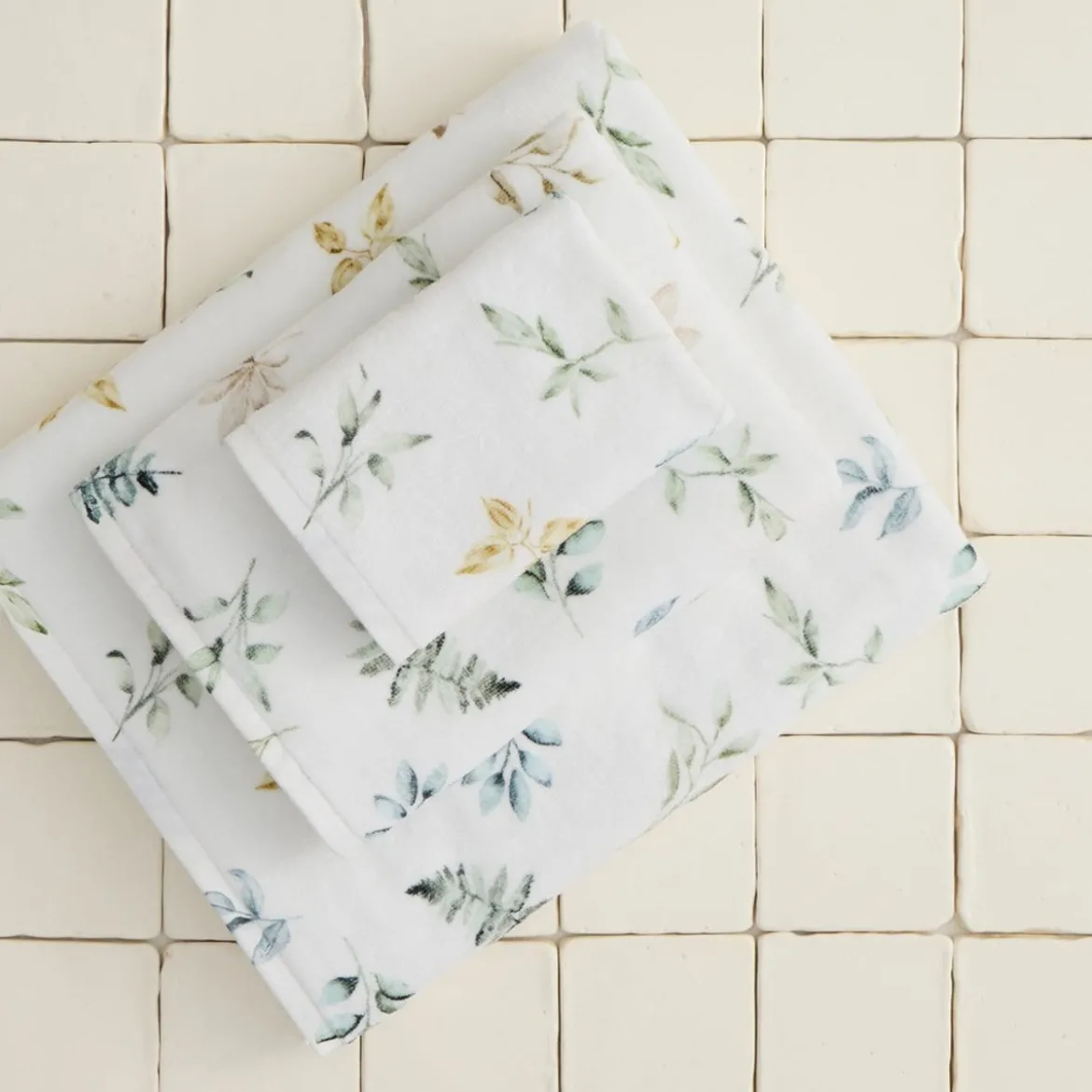 Toalla de baño algodón estampado hojas Foloto