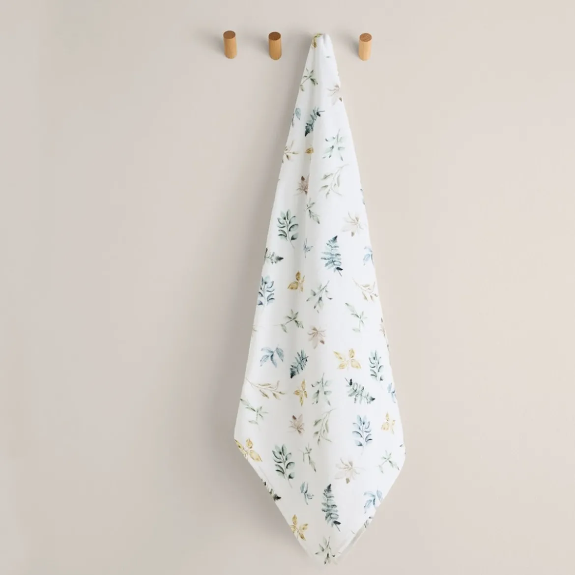 Toalla de baño algodón estampado hojas Foloto