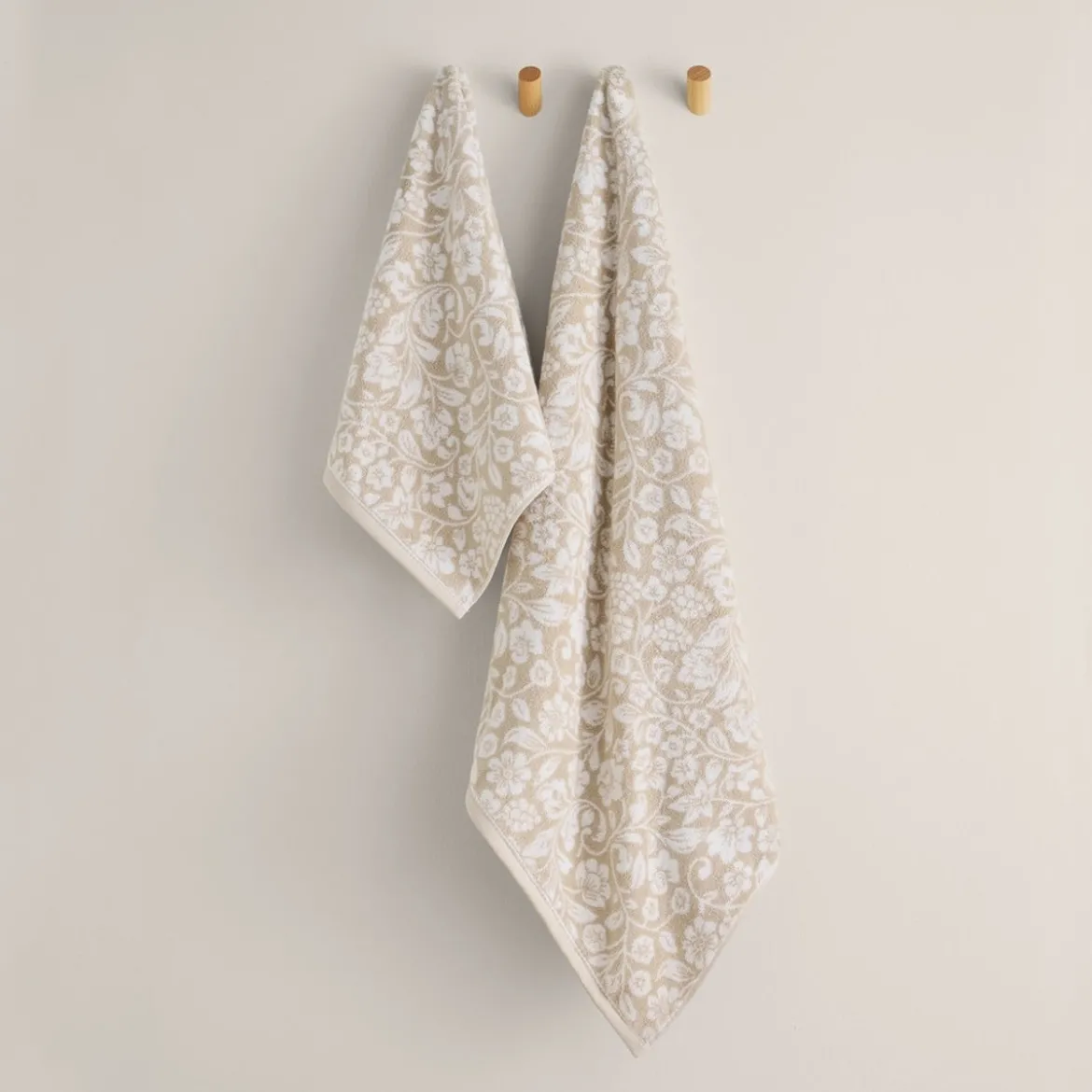 Toalla de baño algodón jacquard floral Medflo